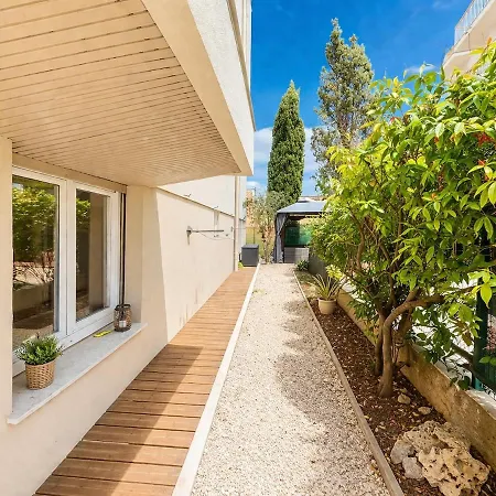 Seaside Haven With Private Garden Near Cagnes-sur-Mer