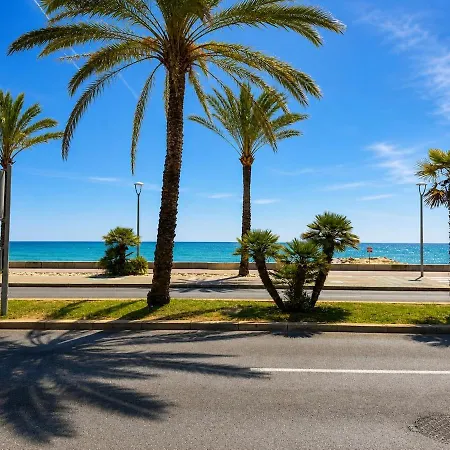 Seaside Haven With Private Garden Near *