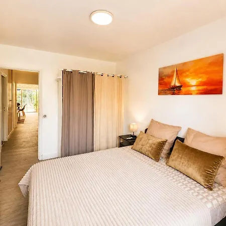 Apartament Seaside Haven With Private Garden Near *